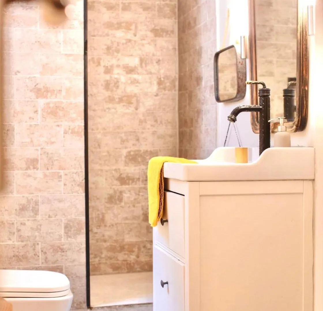 Apartamento Andrassy Palace - Stylish 1 Budapeste